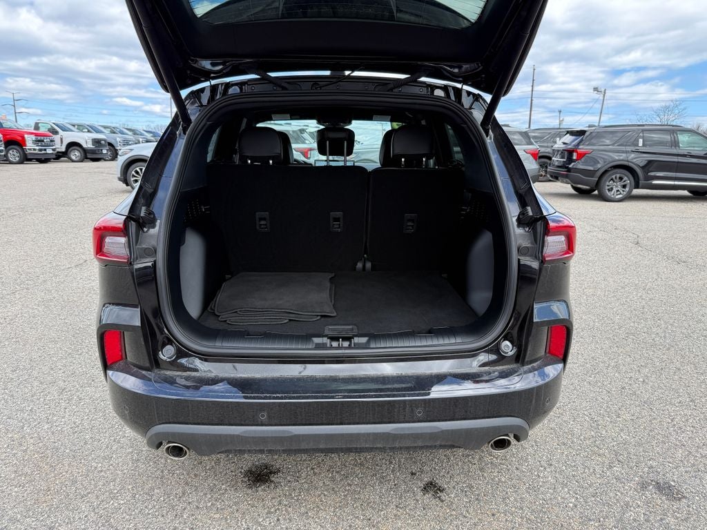 2025 Ford Escape ST-Line Elite