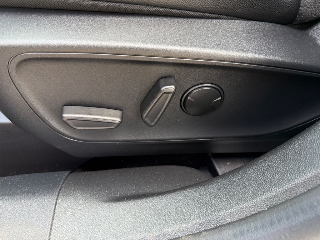 2025 Ford Escape ST-Line Elite