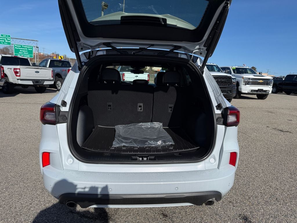 2025 Ford Escape ST-Line Elite