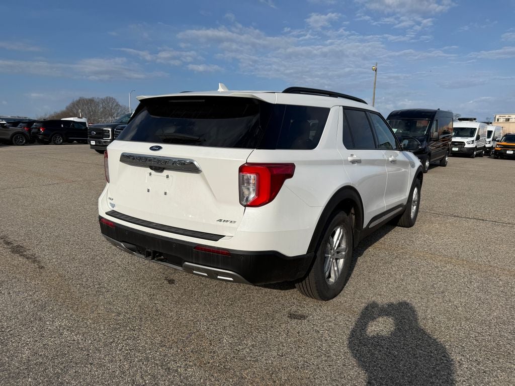 2024 Ford Explorer XLT