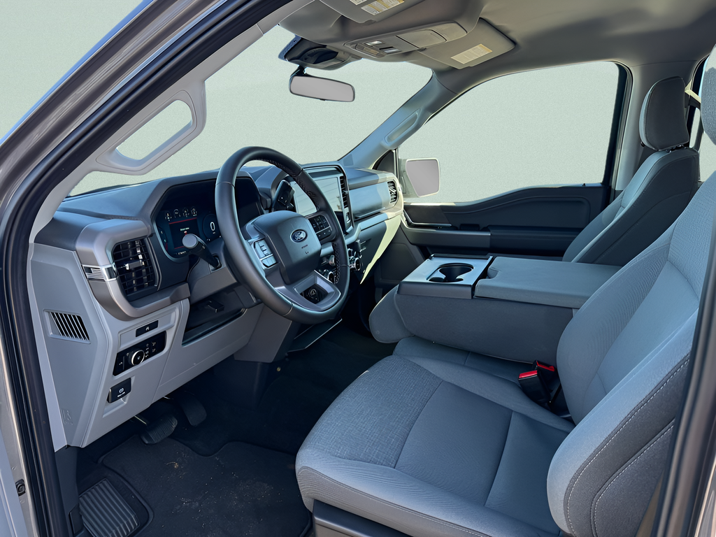 2025 Ford F-150 XLT Crew Cab