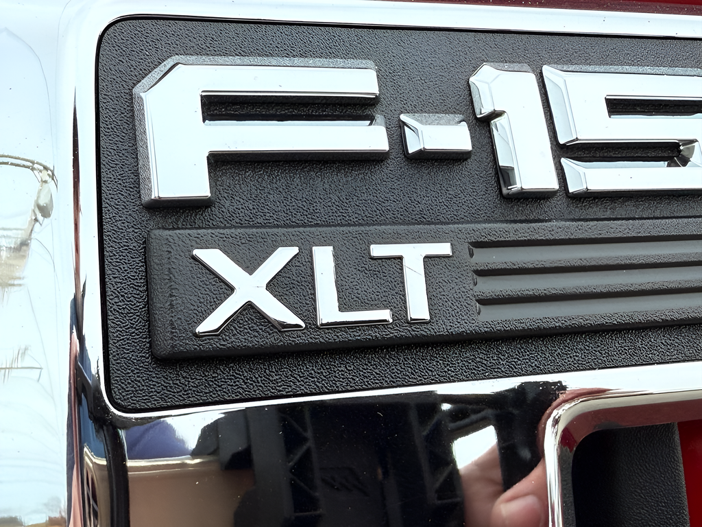 2025 Ford F-150 XLT Crew Cab