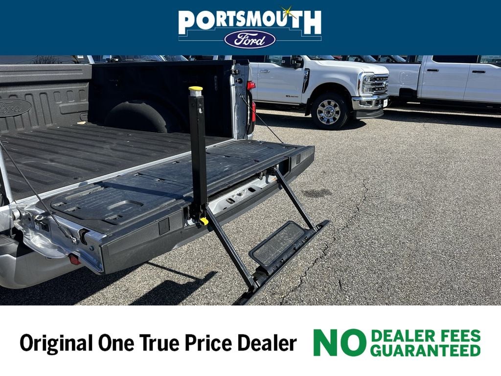 2023 Ford F-150 Lightning Lariat Crew Cab