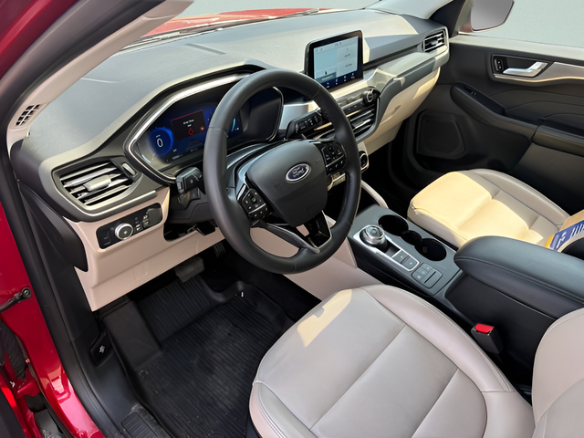 2022 Ford Escape Titanium