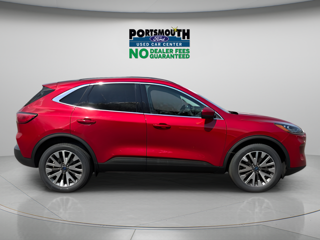 2022 Ford Escape Titanium