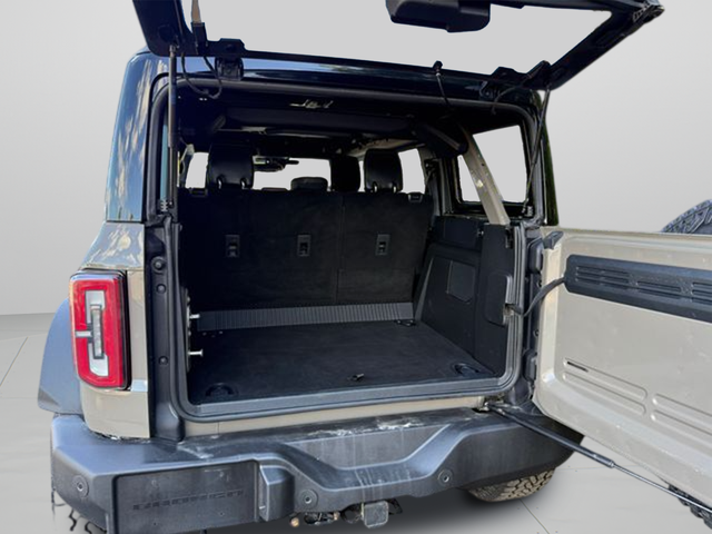 2025 Ford Bronco Outer Banks w/ Sasquatch Pkg.