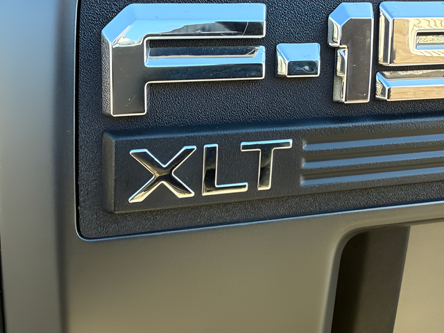 2023 Ford F-150 XLT Crew Cab