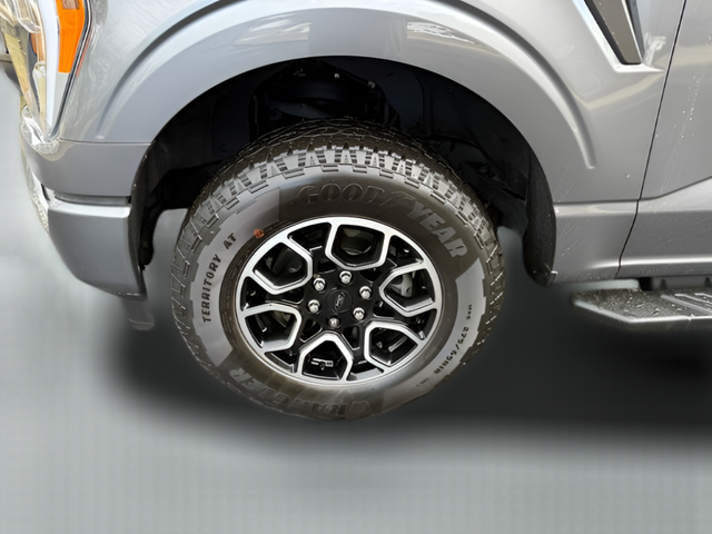 2023 Ford F-150 XLT Crew Cab
