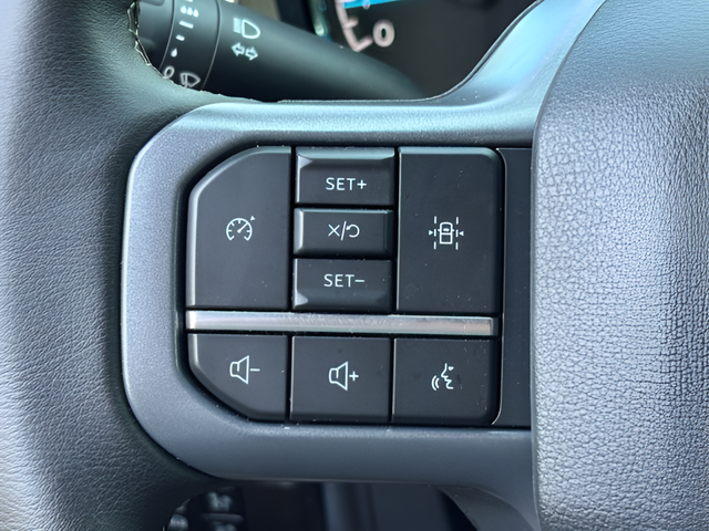 2023 Ford F-150 XLT Crew Cab
