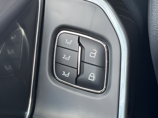 2023 Ford F-150 Lariat Crew Cab