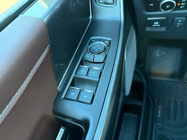 2023 Ford F-150 Lariat Crew Cab