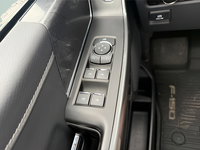2023 Ford F-150 XLT Crew Cab