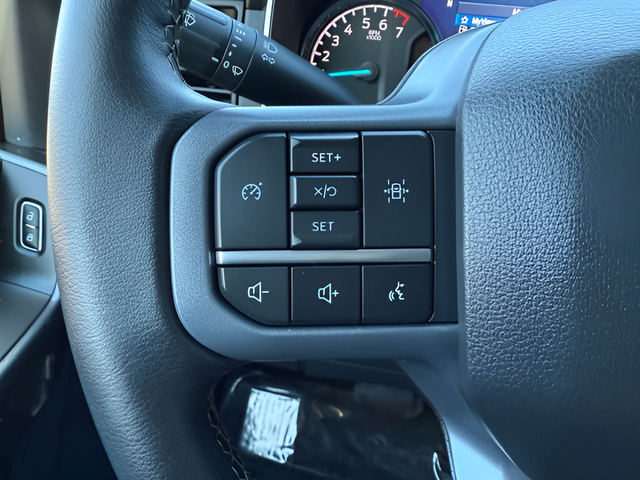 2023 Ford F-150 XLT Crew Cab W/ Leather