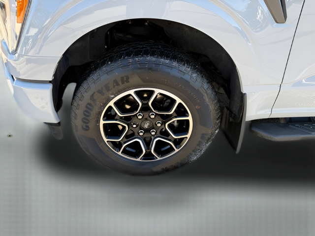 2023 Ford F-150 XLT Crew Cab