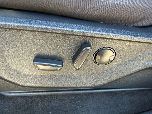 2025 Ford F-150 XLT Crew Cab