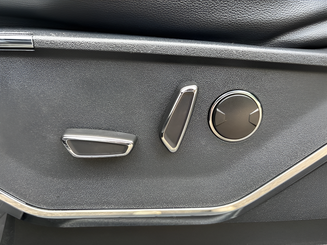 2023 Ford F-150 Lariat Crew Cab