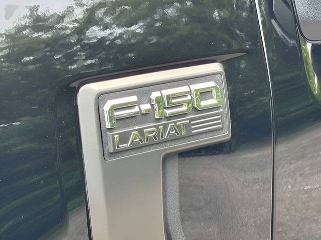 2023 Ford F-150 Lariat Crew Cab