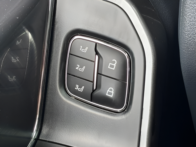 2023 Ford F-150 Lariat Crew Cab