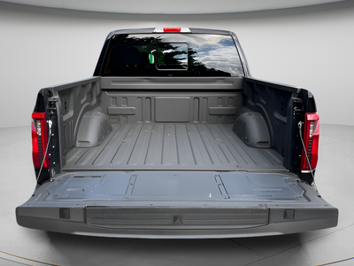 2025 Ford F-150 XLT Crew Cab