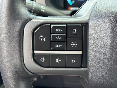 2025 Ford F-150 Lariat Crew Cab