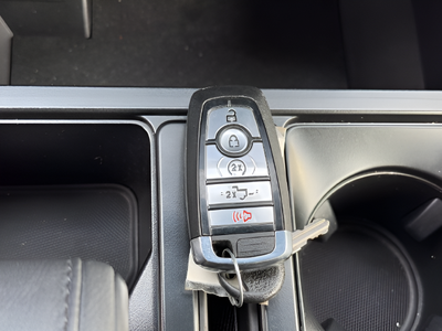 2025 Ford F-150 Lariat Crew Cab