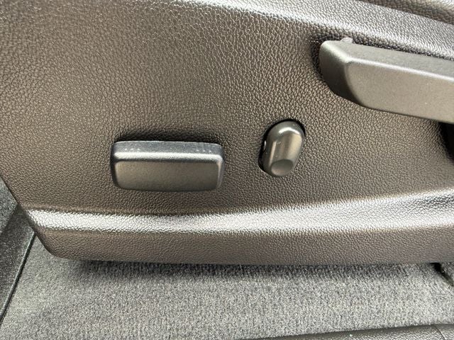 2022 GMC Canyon AT4 w/Leather