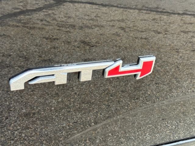 2022 GMC Canyon AT4 w/Leather