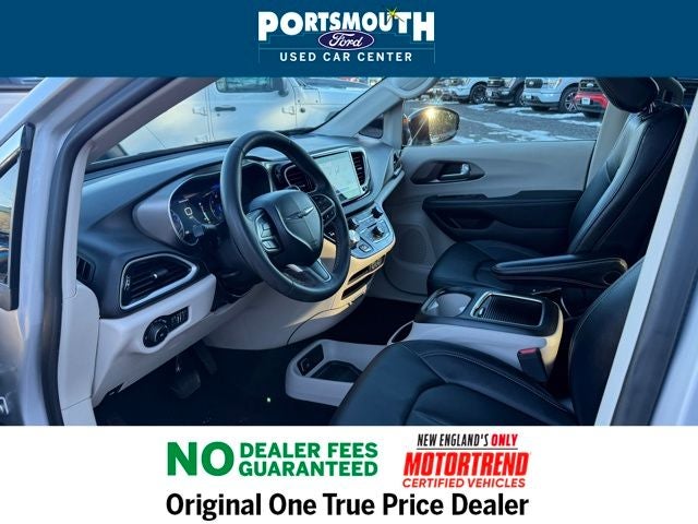 2024 Chrysler Pacifica Touring L