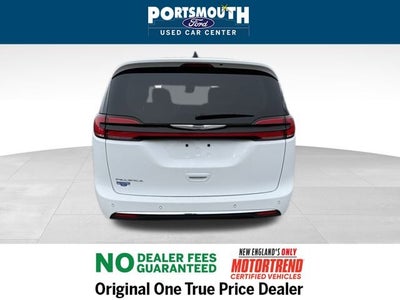 2024 Chrysler Pacifica Touring L