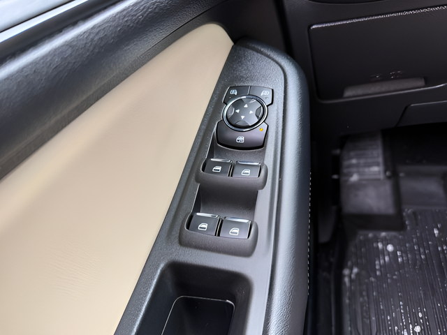 2023 Ford Edge SE
