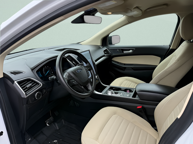 2023 Ford Edge SE