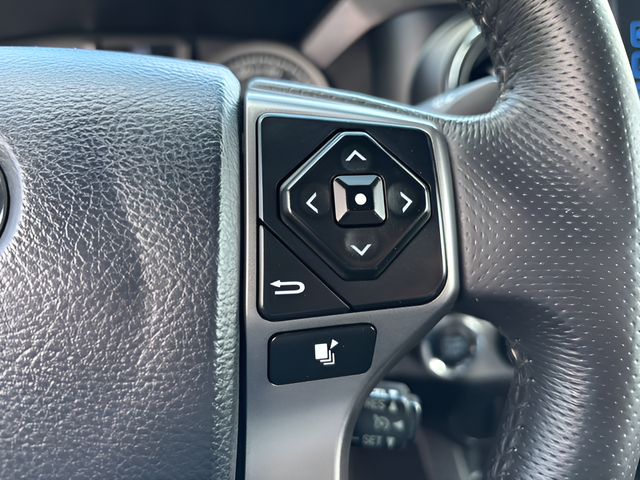 2017 Toyota Tacoma Limited V6