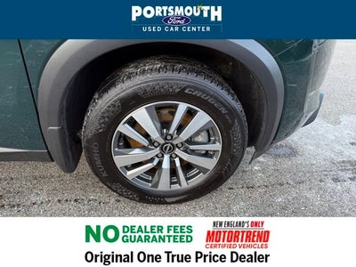 2025 Nissan Pathfinder SL