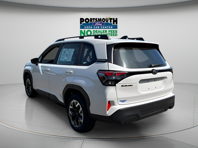 2025 Subaru Forester Base