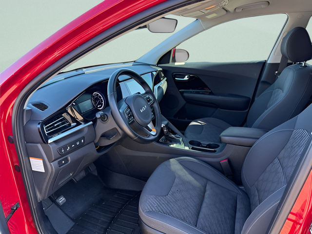 2022 Kia Niro LXS